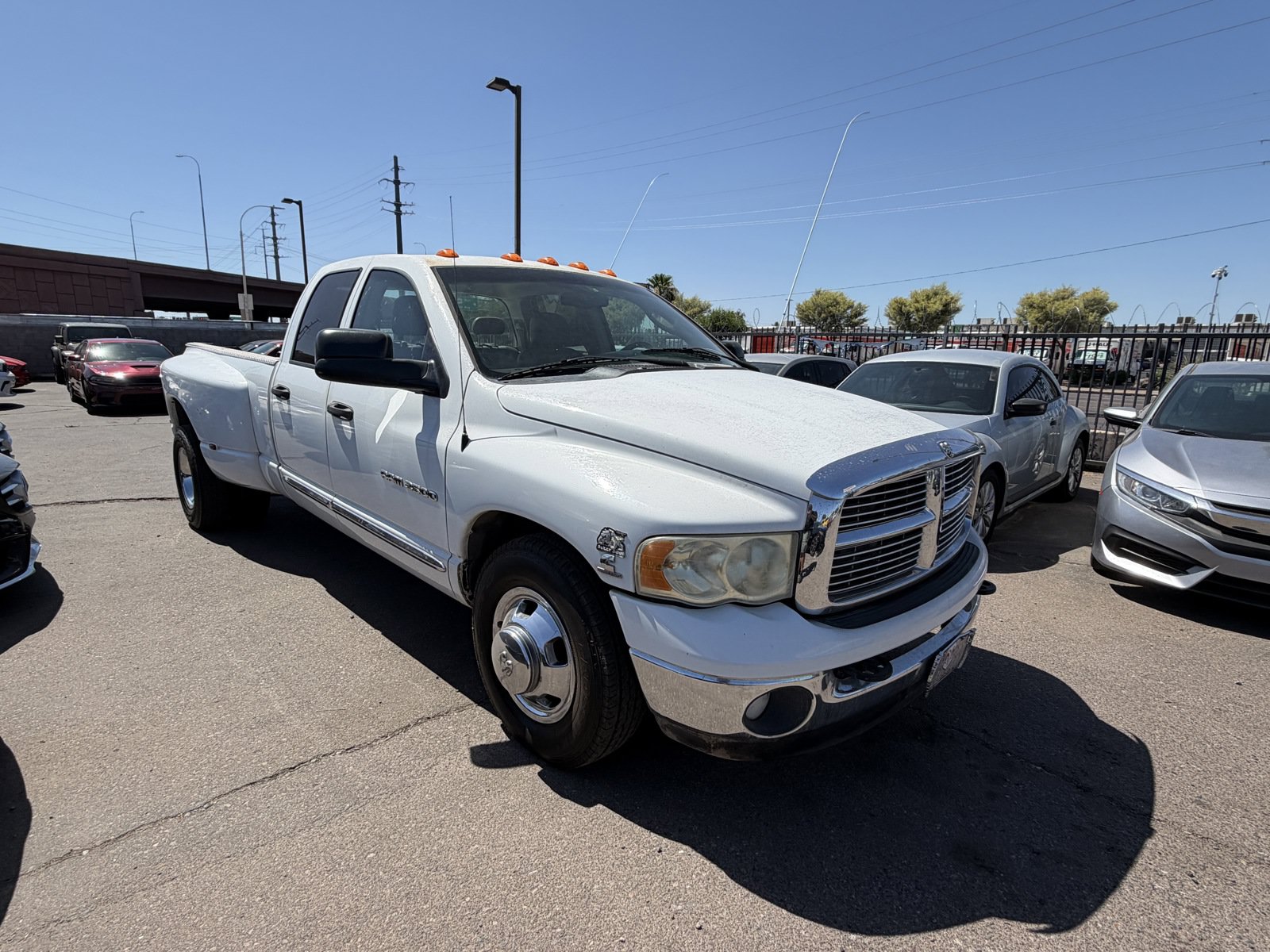 Used 2004 Dodge Ram 3500 Truck SLT w/ Trailer Tow Group RWD image 2
