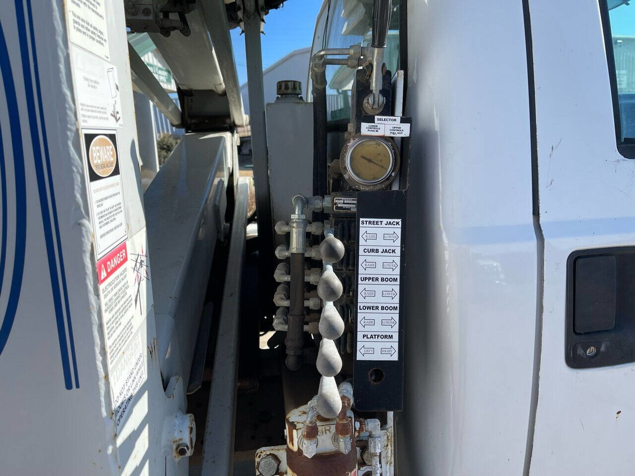 Used 2002 Ford F450 2WD Regular Cab Super Duty image 11