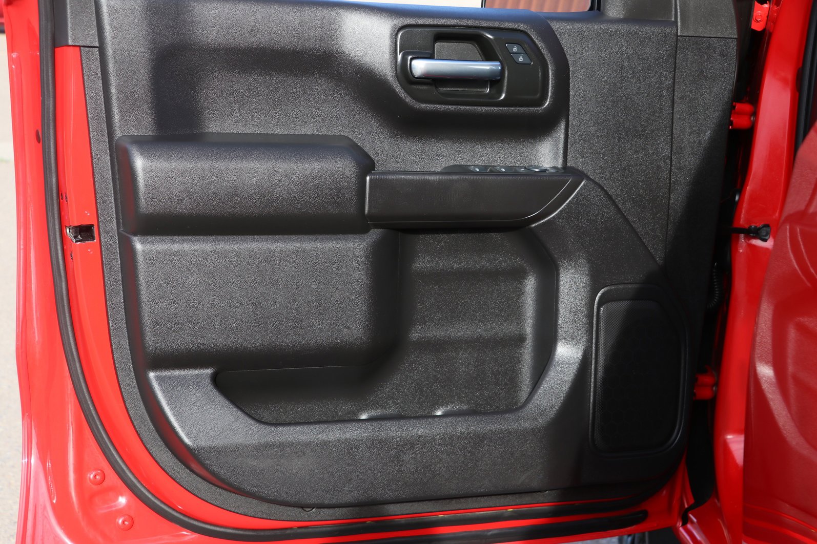 Used 2024 Chevrolet Silverado 1500 Custom Trail Boss w/ Turbomax Blackout Package image 10