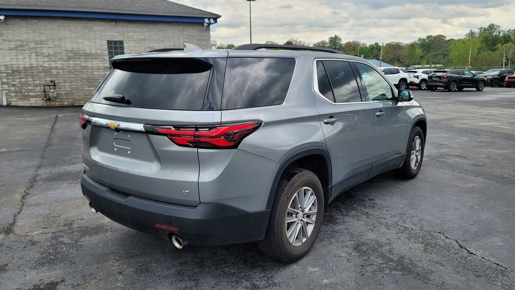 Used 2023 Chevrolet Traverse LT FWD image 12
