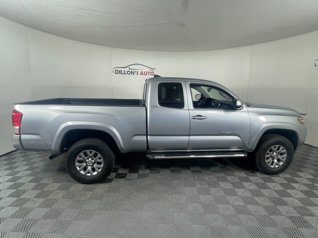 Used 2017 Toyota Tacoma SR5 image 8