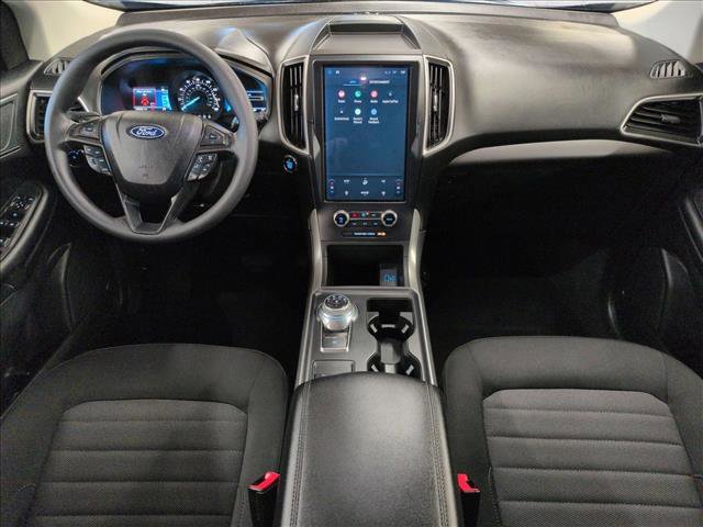 Certified 2024 Ford Edge SE image 17