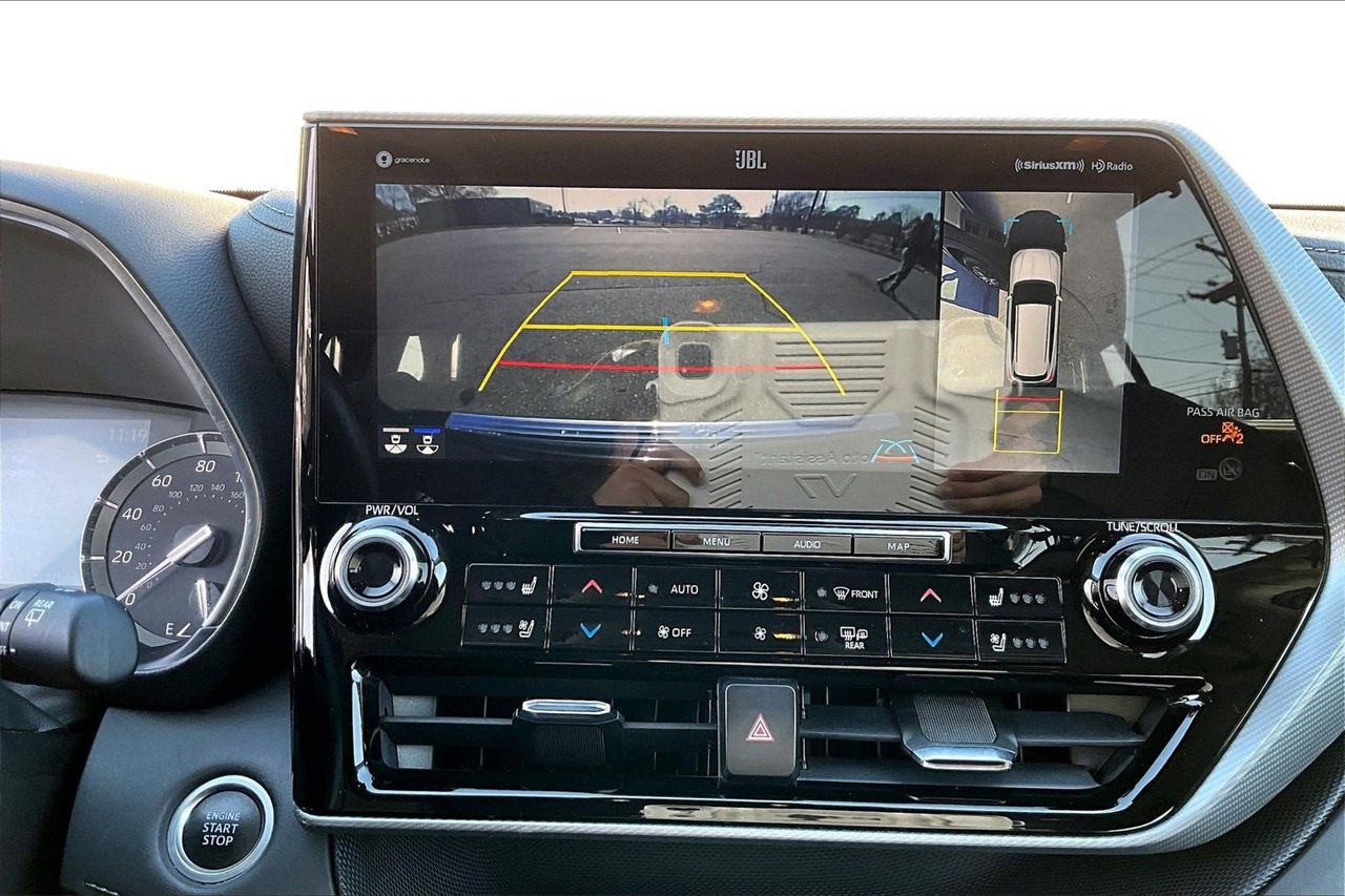 Used 2021 Toyota Highlander Platinum image 13
