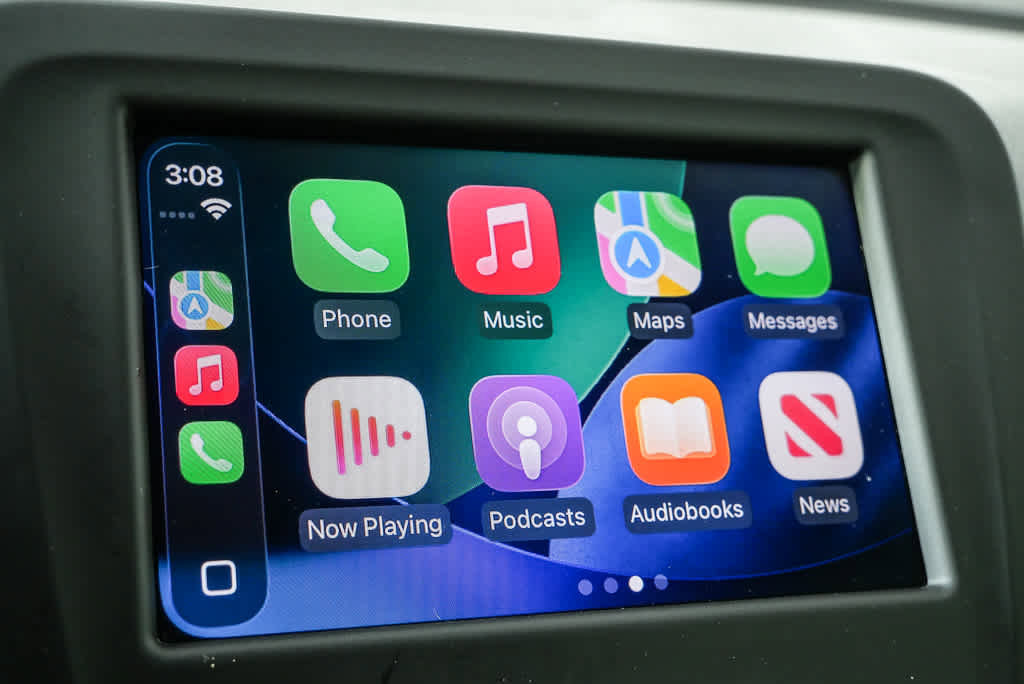 Used 2022 Chevrolet Equinox LS image 15