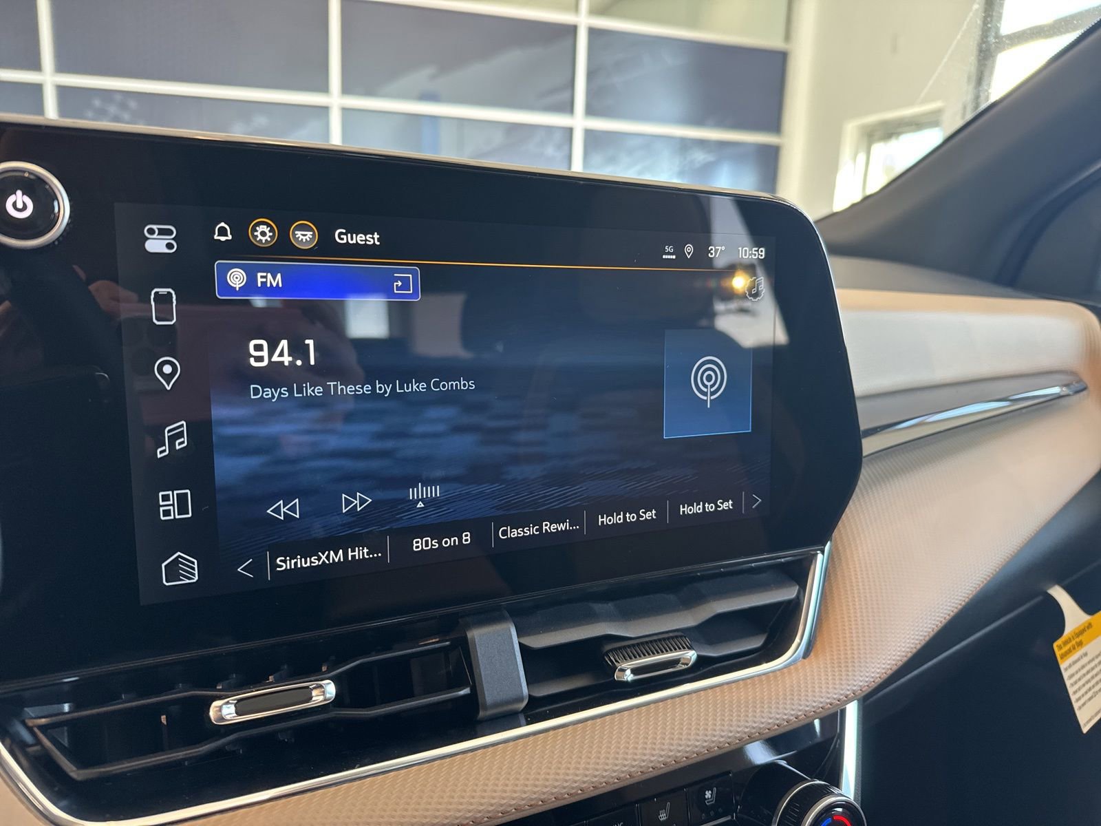 New 2026 Chevrolet Equinox ACTIV w/ Convenience Package III image 32