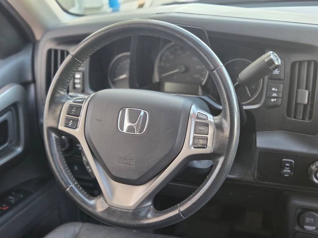 Used 2014 Honda Ridgeline SE image 26