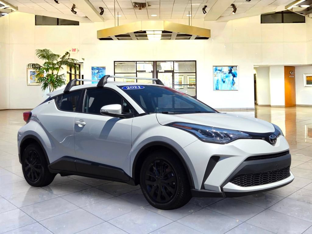 Used 2021 Toyota C-HR LE FWD image 3
