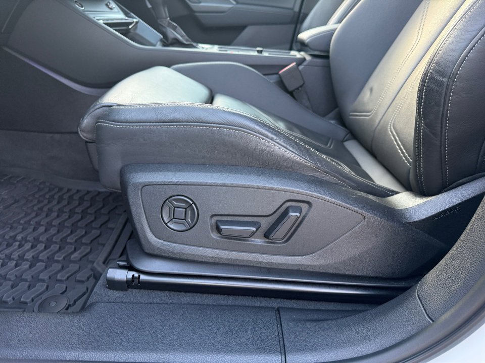 Certified 2024 Audi Q3 2.0T Premium Plus w/ Premium Plus Package image 30