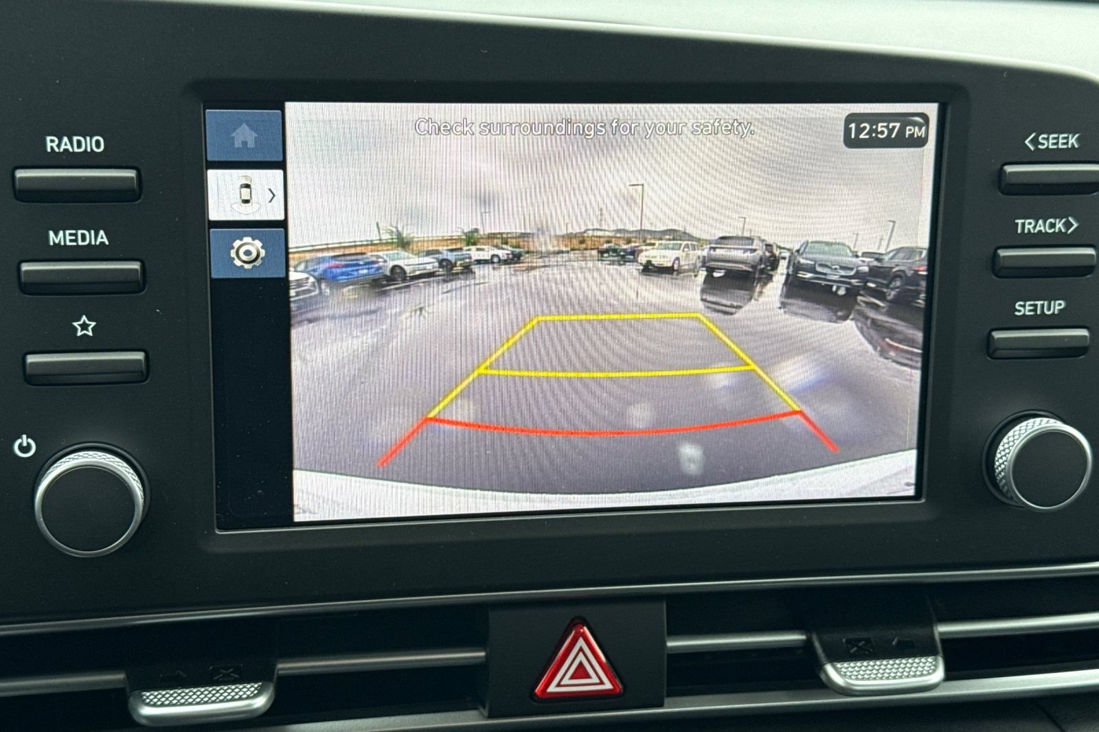 New 2026 Hyundai Elantra Hybrid FWD image 17