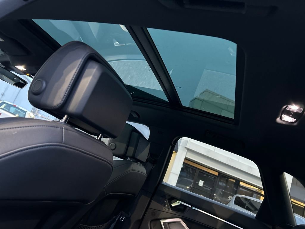 Used 2025 Audi Q3 2.0T Premium image 26