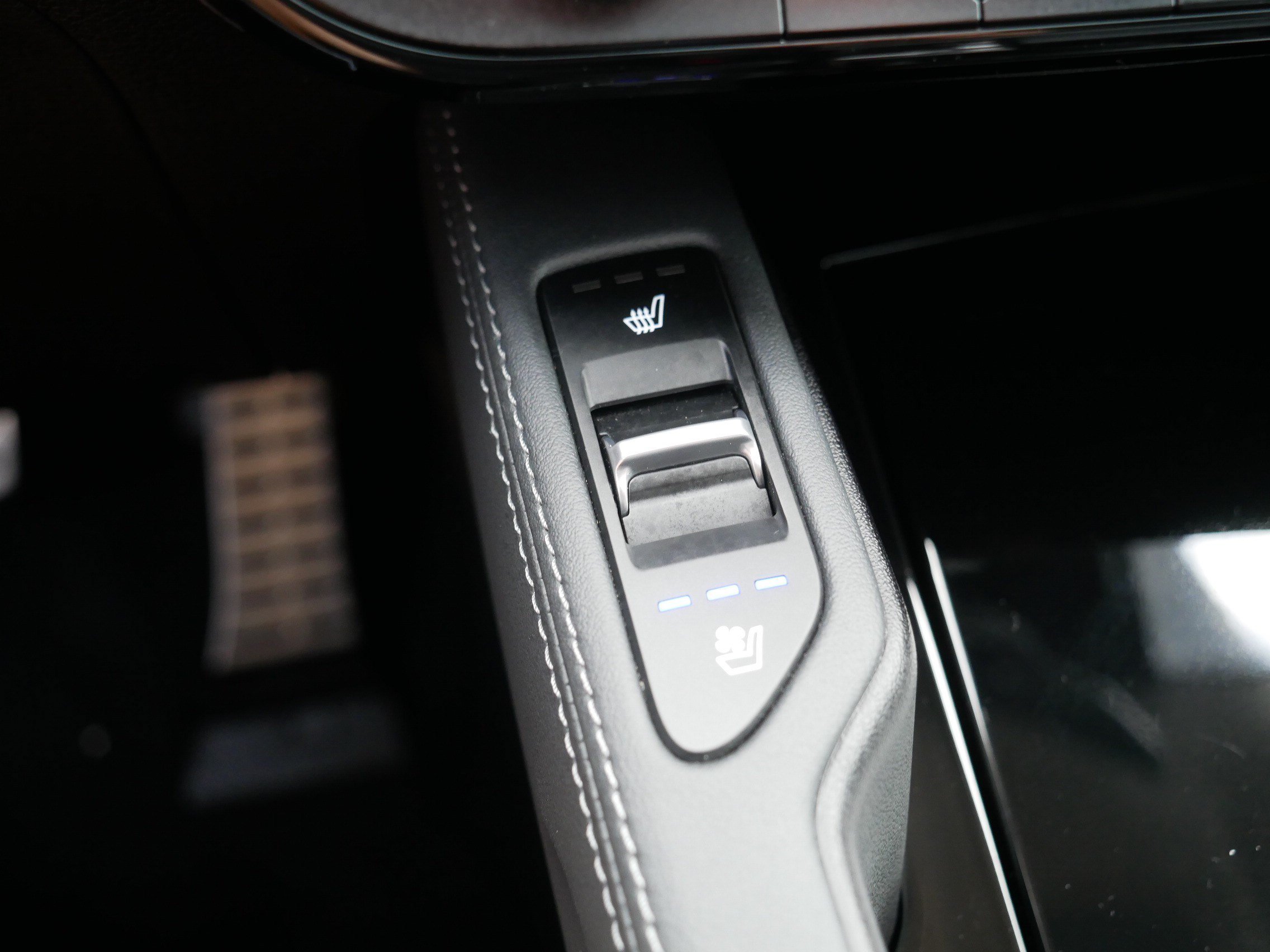 Certified 2024 Kia Telluride SX Prestige AWD/4WD image 33