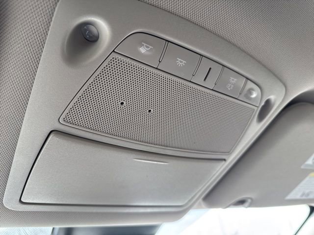 Used 2020 Nissan Rogue SV image 16