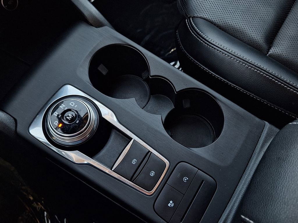 Used 2020 Ford Escape SEL image 26