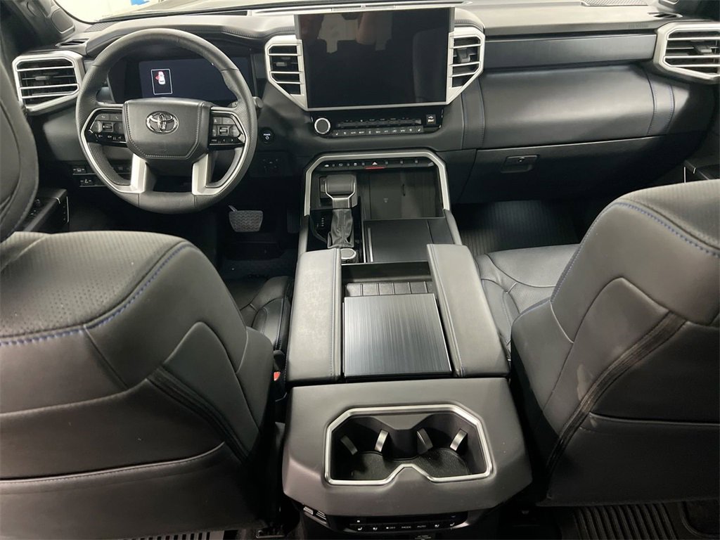 Used 2025 Toyota Sequoia Platinum image 10