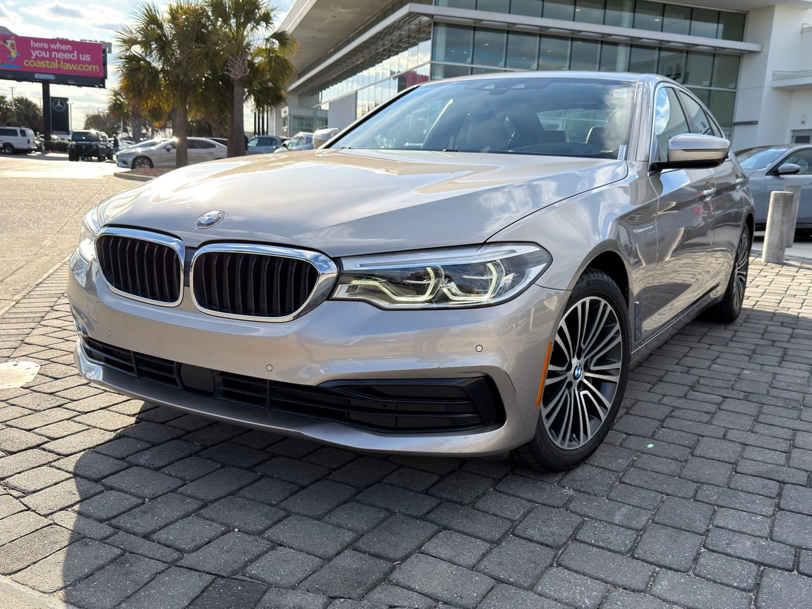 Used 2019 BMW 530i w/ Executive Package image 1