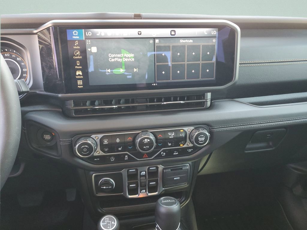 Used 2025 Jeep Gladiator Sport image 22