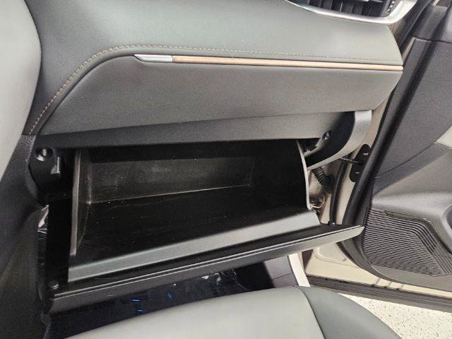 Used 2023 Toyota Venza XLE AWD/4WD image 26