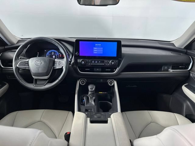 Used 2024 Toyota Grand Highlander AWD image 5
