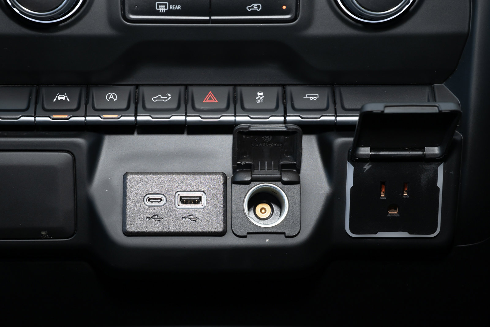 Used 2024 Chevrolet Silverado 1500 Custom image 32