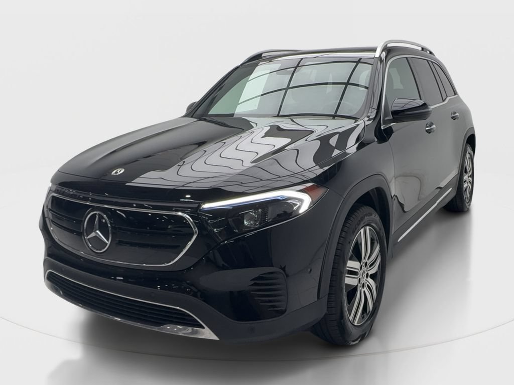 Used 2023 Mercedes-Benz EQB 300 4MATIC image 4