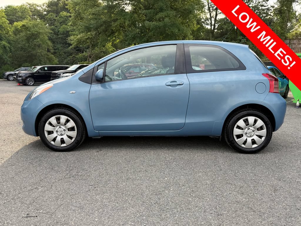 Used 2008 Toyota Yaris 2-Door Hatchback FWD image 4