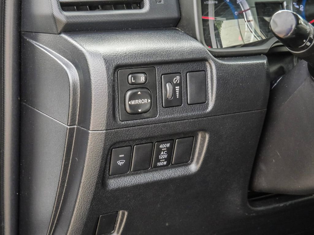 Used 2018 Toyota 4Runner SR5 image 31