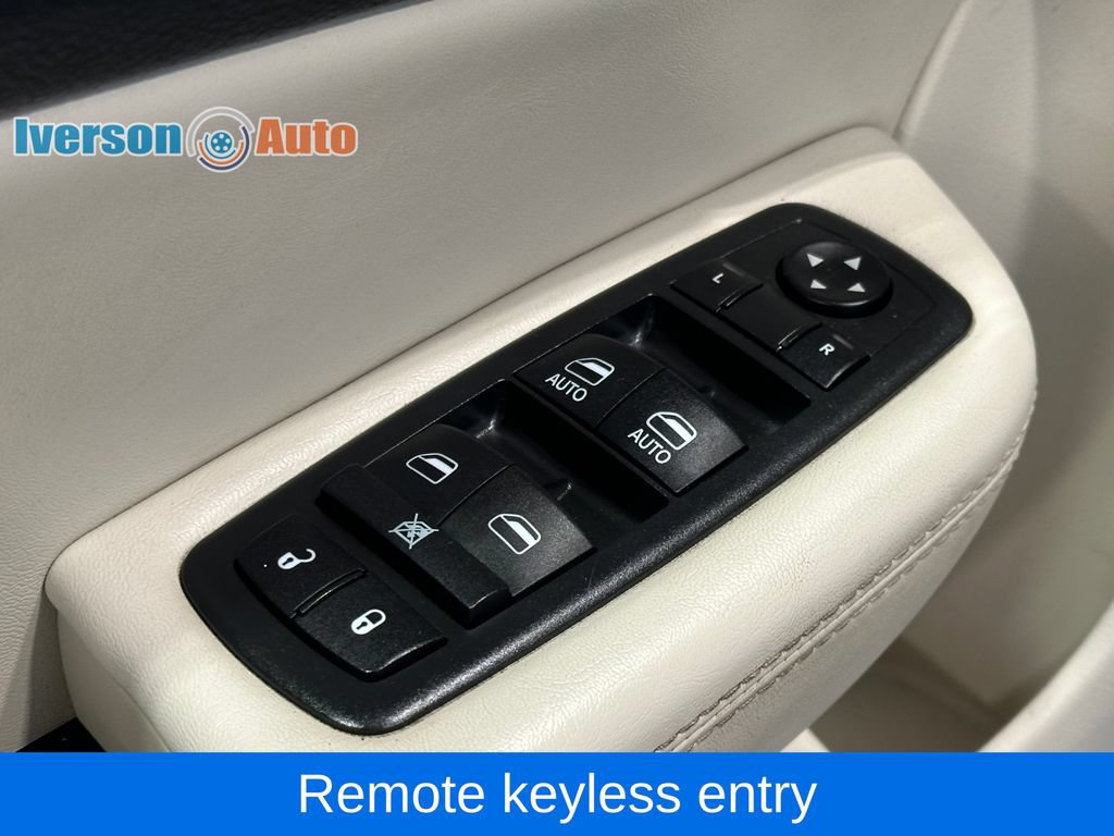 Used 2016 Chrysler 200 C FWD image 15