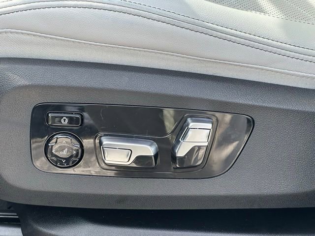 Certified 2025 BMW X7 xDrive40i w/ Premium Package image 31