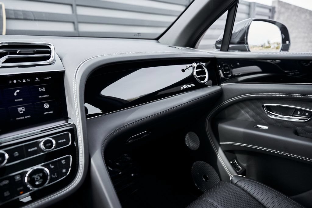 Used 2023 Bentley Bentayga Extended Wheelbase AWD/4WD image 84