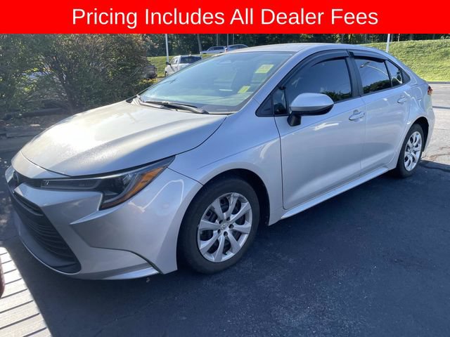 Used 2025 Toyota Corolla LE FWD image 1