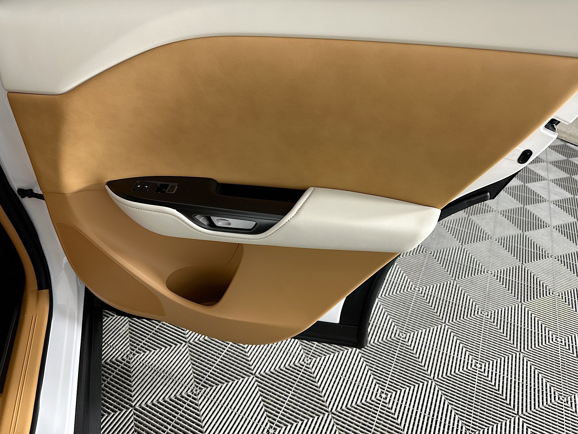 New 2026 Lexus RZ 450e AWD image 30