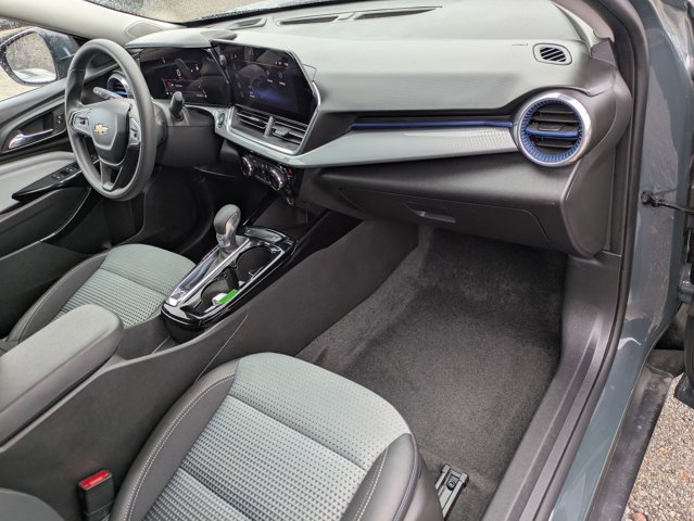 Used 2025 Chevrolet Trax LT image 26