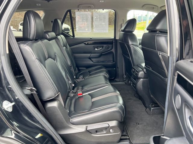 Used 2025 Honda Pilot EX-L image 11
