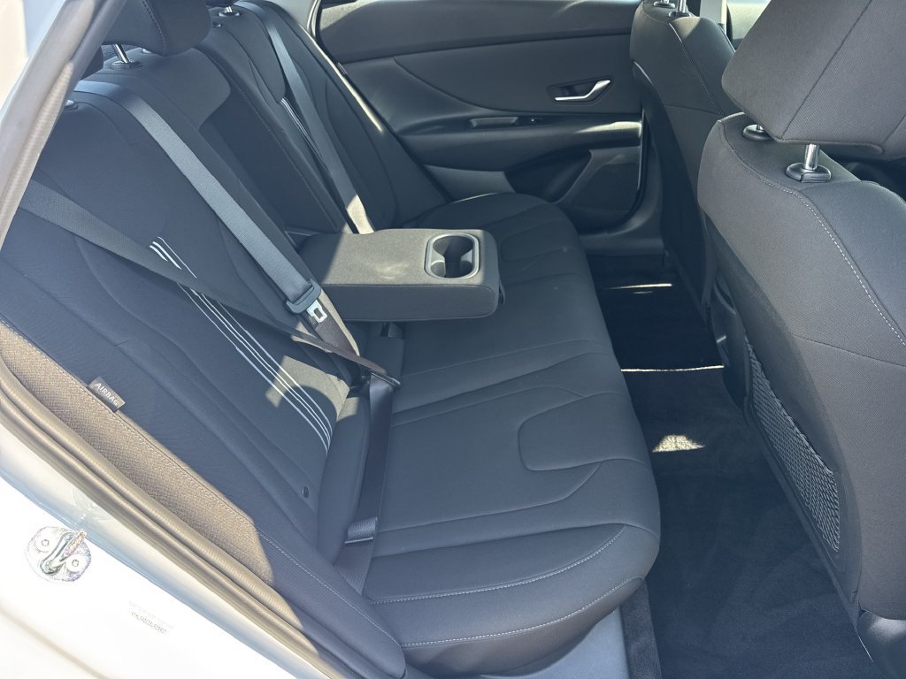 Used 2025 Hyundai Elantra SEL FWD image 15