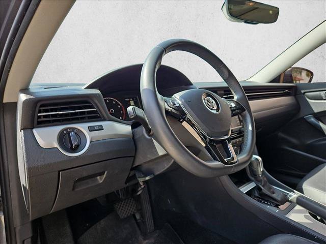 Used 2022 Volkswagen Passat 2.0T SE FWD image 9
