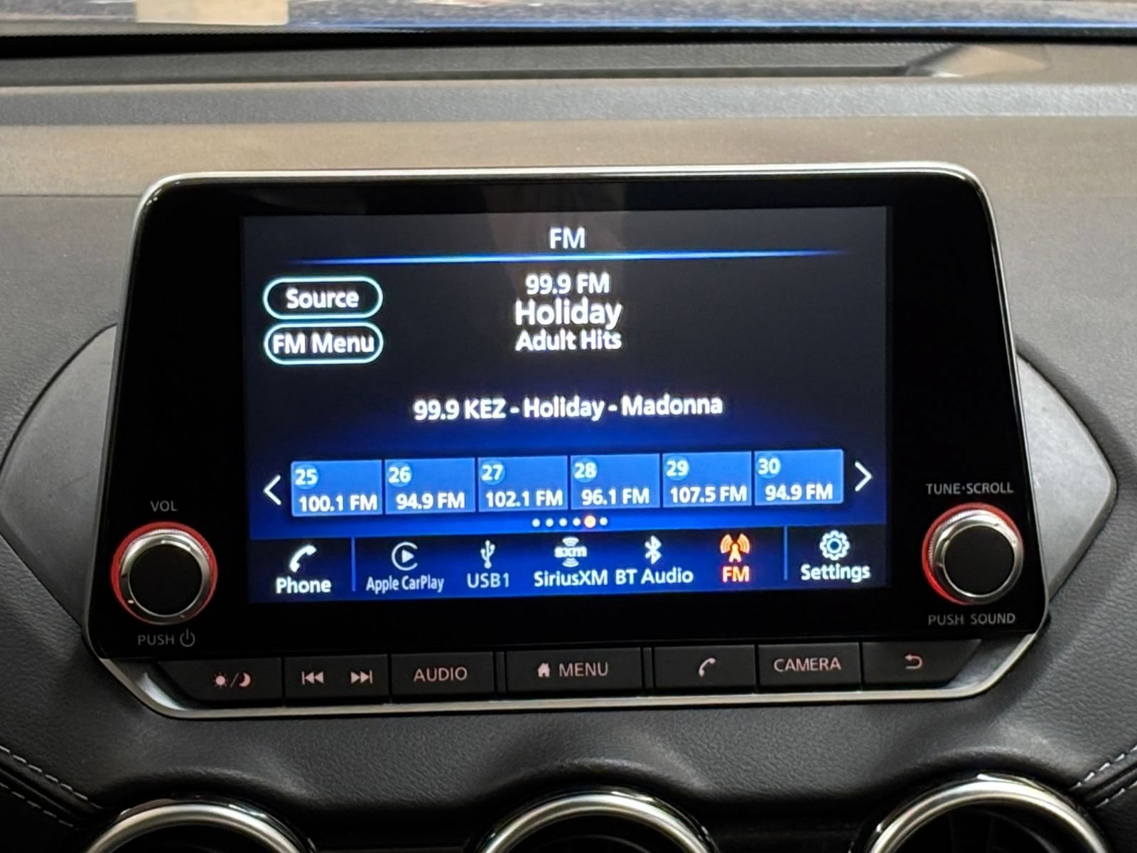 Used 2025 Nissan Sentra SV FWD image 19
