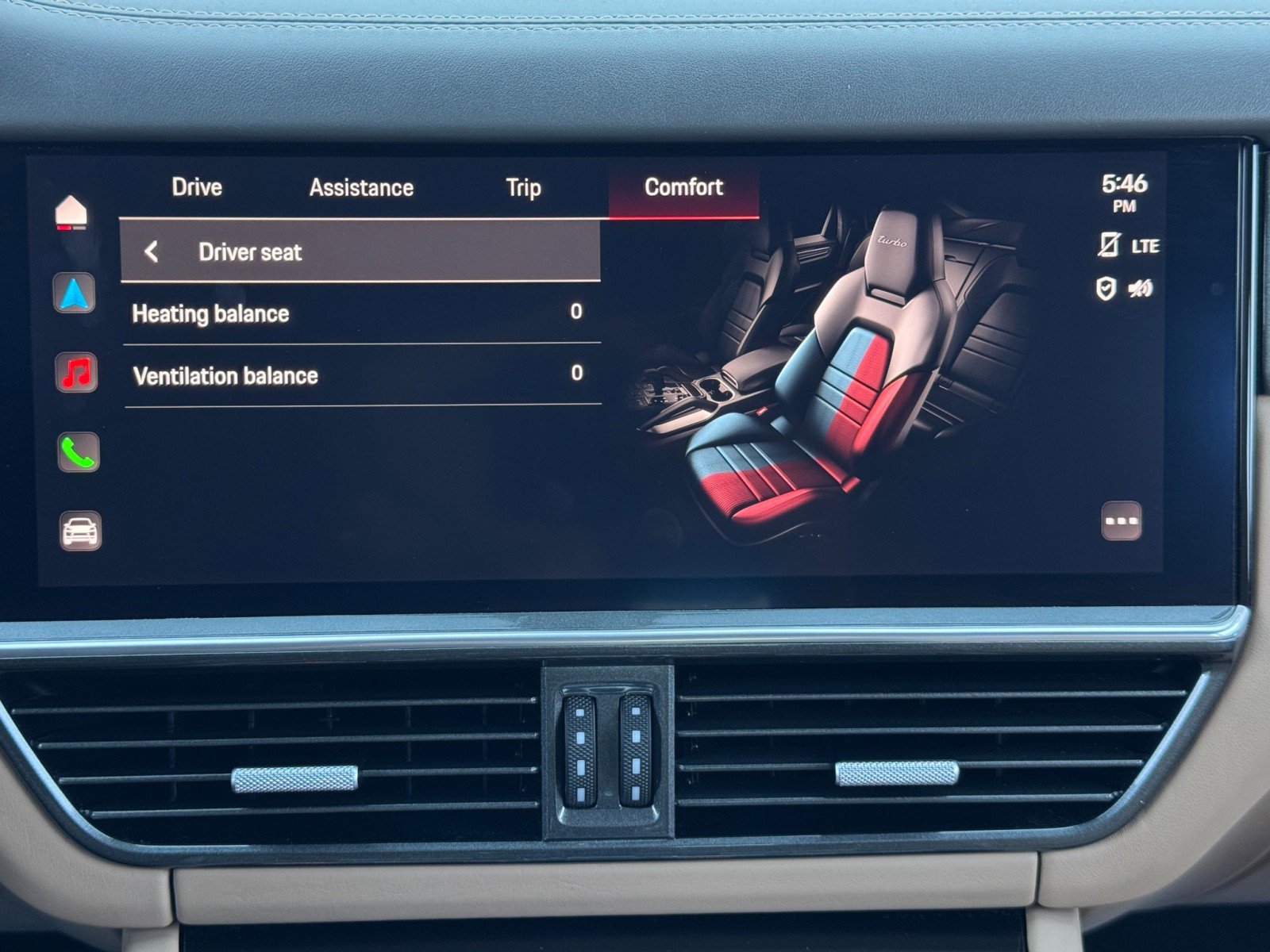 Used 2022 Porsche Cayenne Turbo S image 32