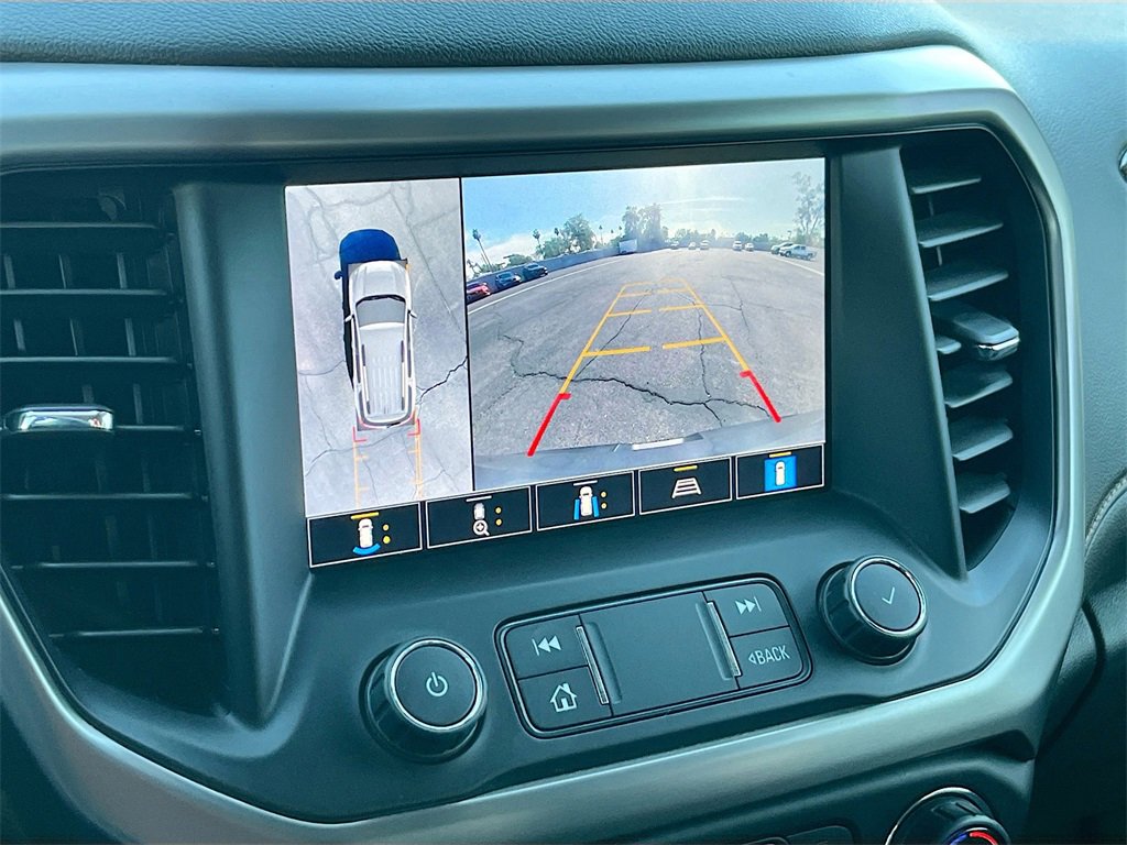 Used 2022 GMC Acadia AT4 w/ Technology Package image 14