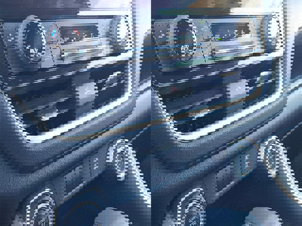 Used 2024 Toyota Grand Highlander XLE image 17