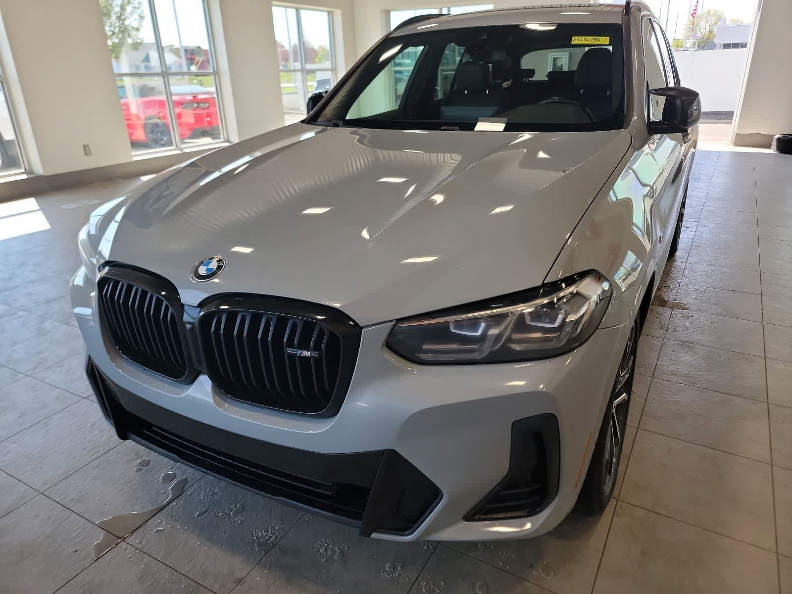 Used 2022 BMW X3 M40i AWD/4WD image 2