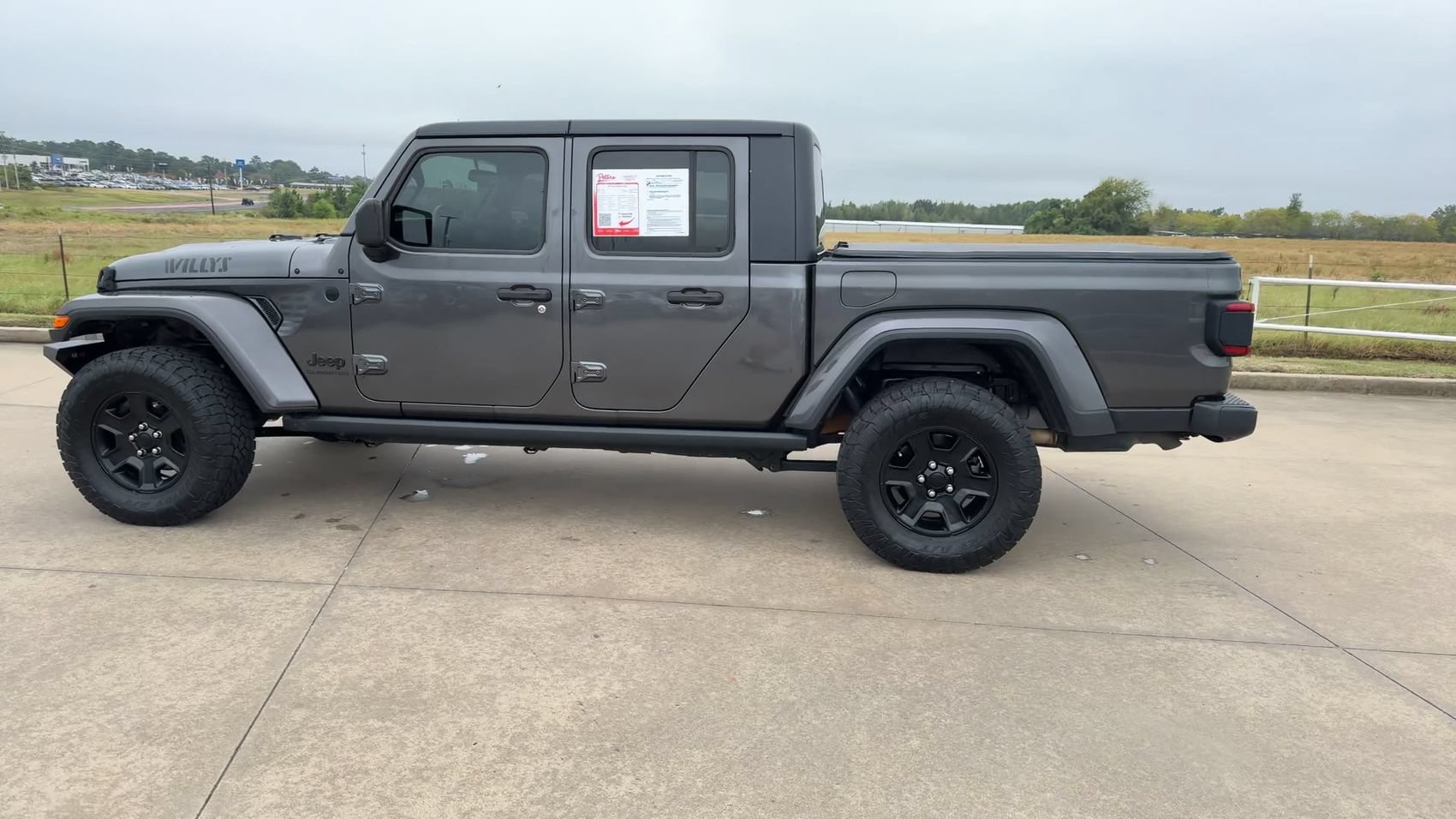 Used 2021 Jeep Gladiator Sport AWD/4WD image 5