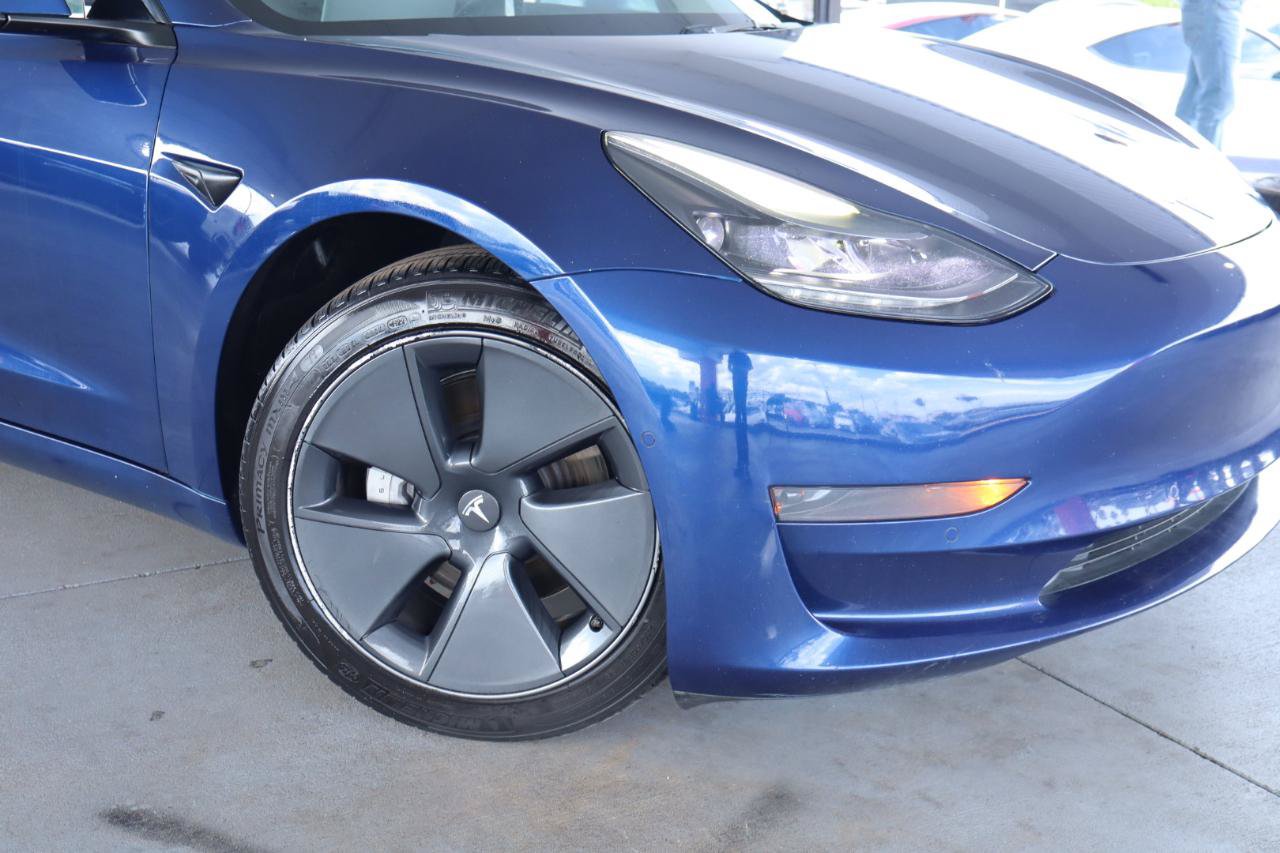 Used 2022 Tesla Model 3 Standard Range RWD image 4