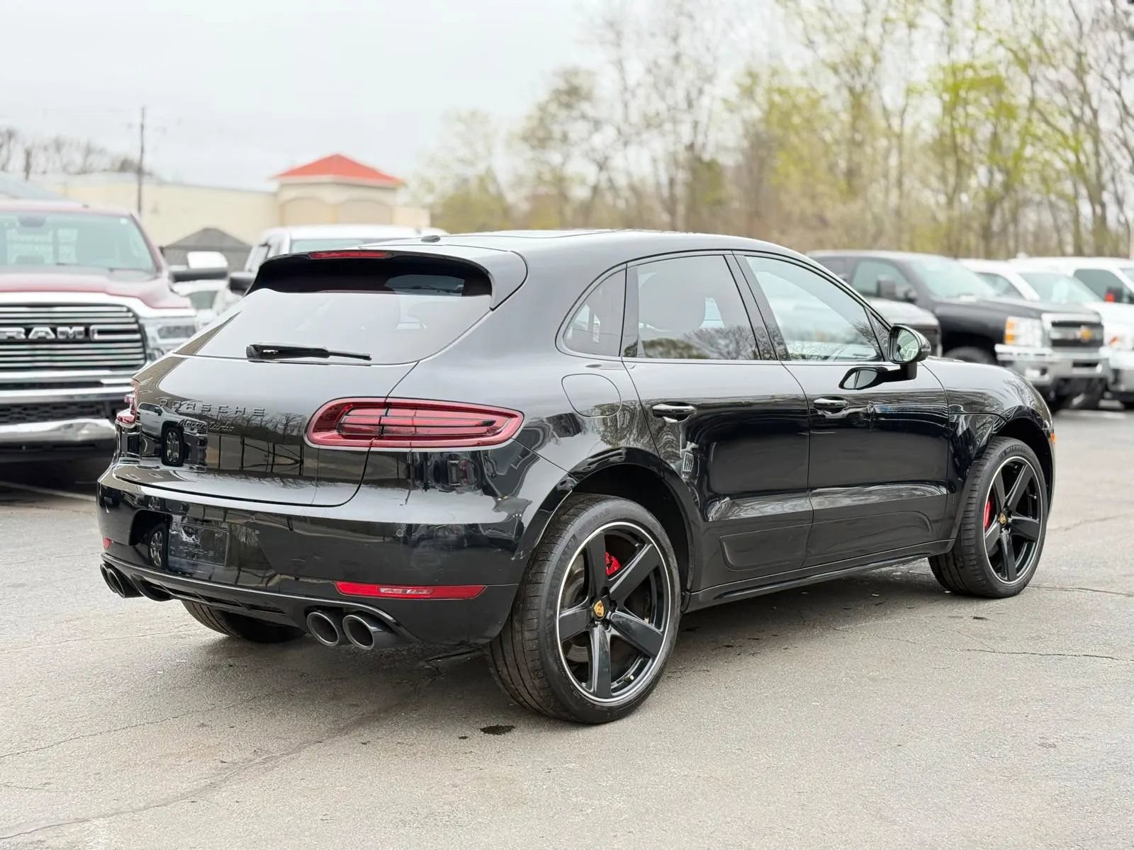 Used 2018 Porsche Macan Turbo AWD/4WD image 8