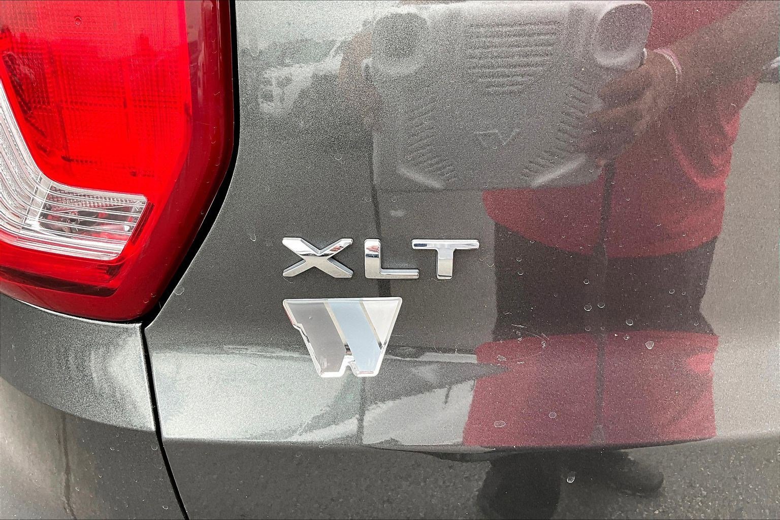 Used 2019 Ford Explorer XLT w/ Equipment Group 202A FWD image 23