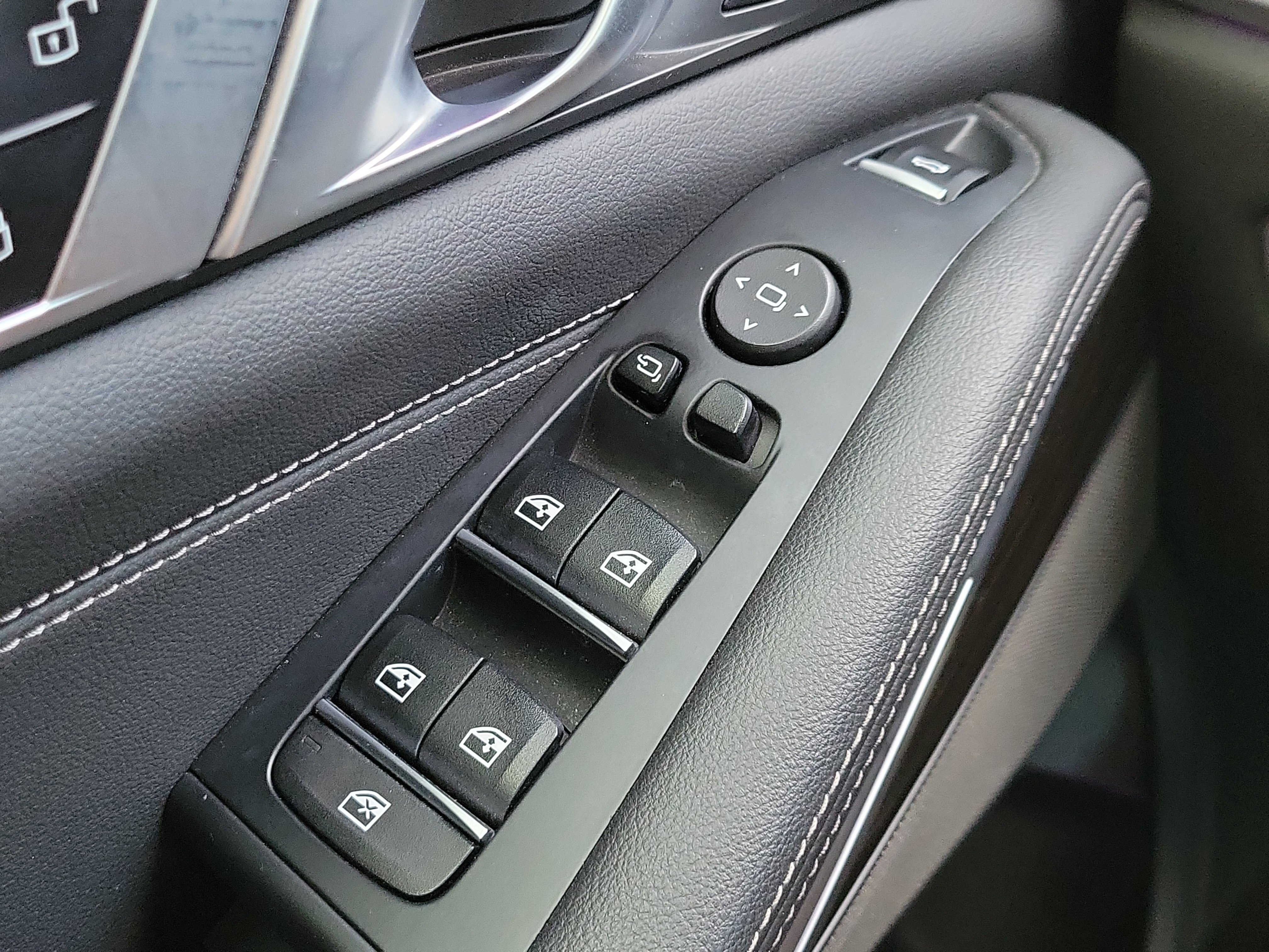 Used 2021 BMW X5 sDrive40i w/ M Sport Package RWD image 26