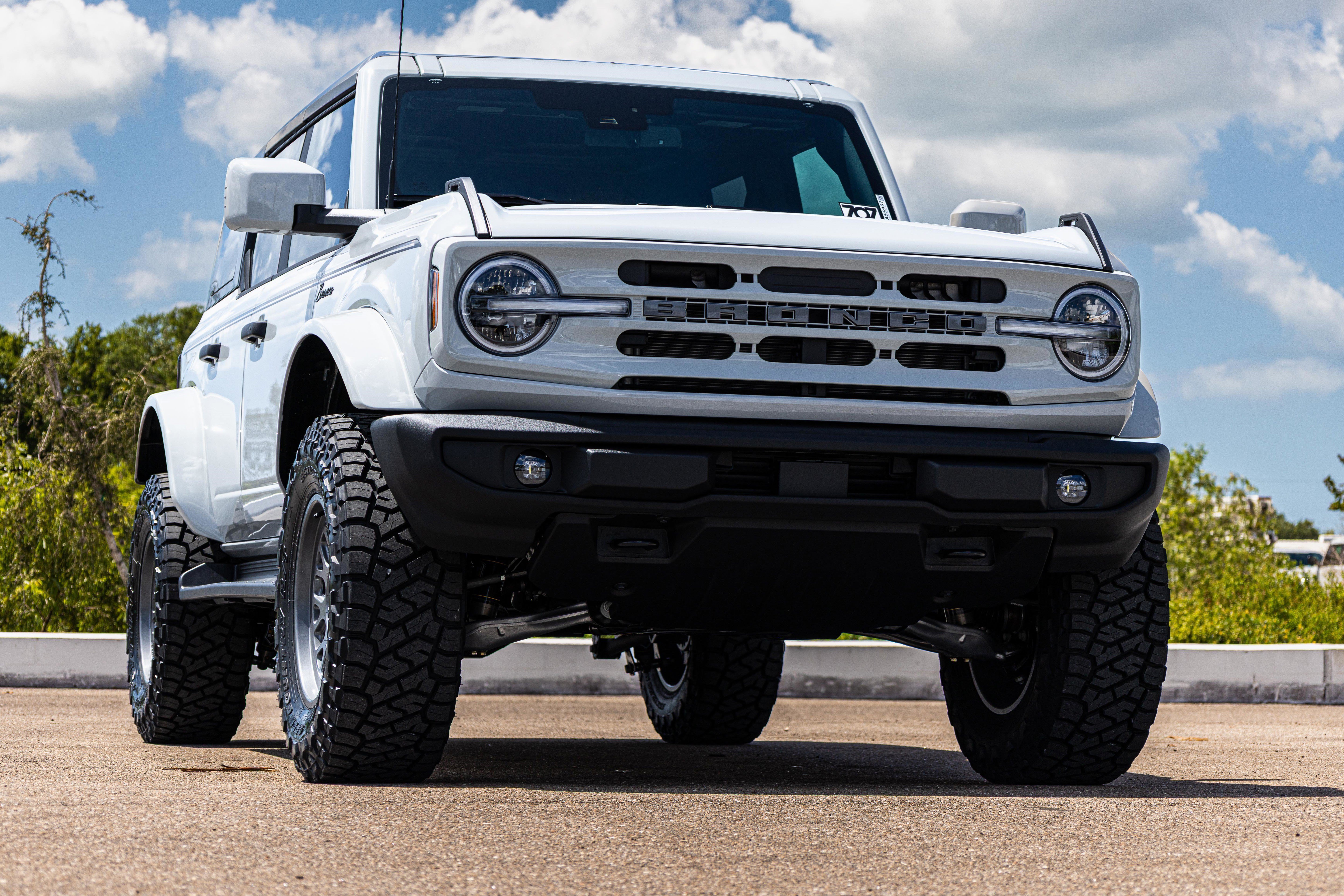 New 2026 Ford Bronco Outer Banks AWD/4WD image 1