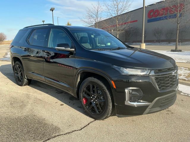 Used 2023 Chevrolet Traverse Premier w/ Redline Edition image 2