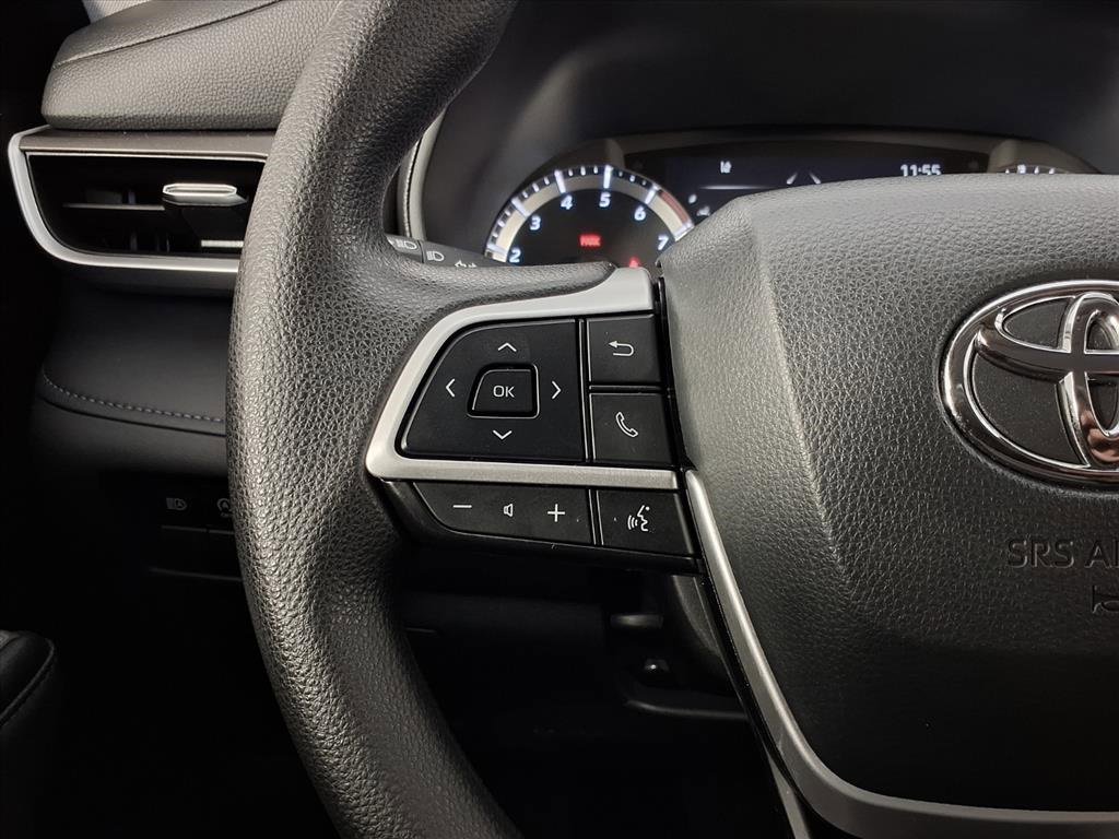 Used 2023 Toyota Highlander L image 15