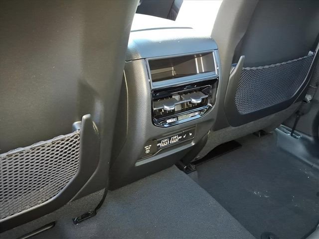 New 2025 Jeep Grand Cherokee Limited image 8