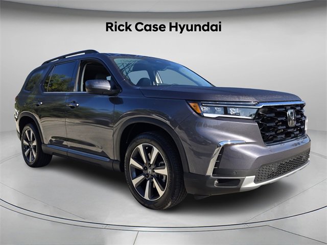 Used 2023 Honda Pilot Touring image 9